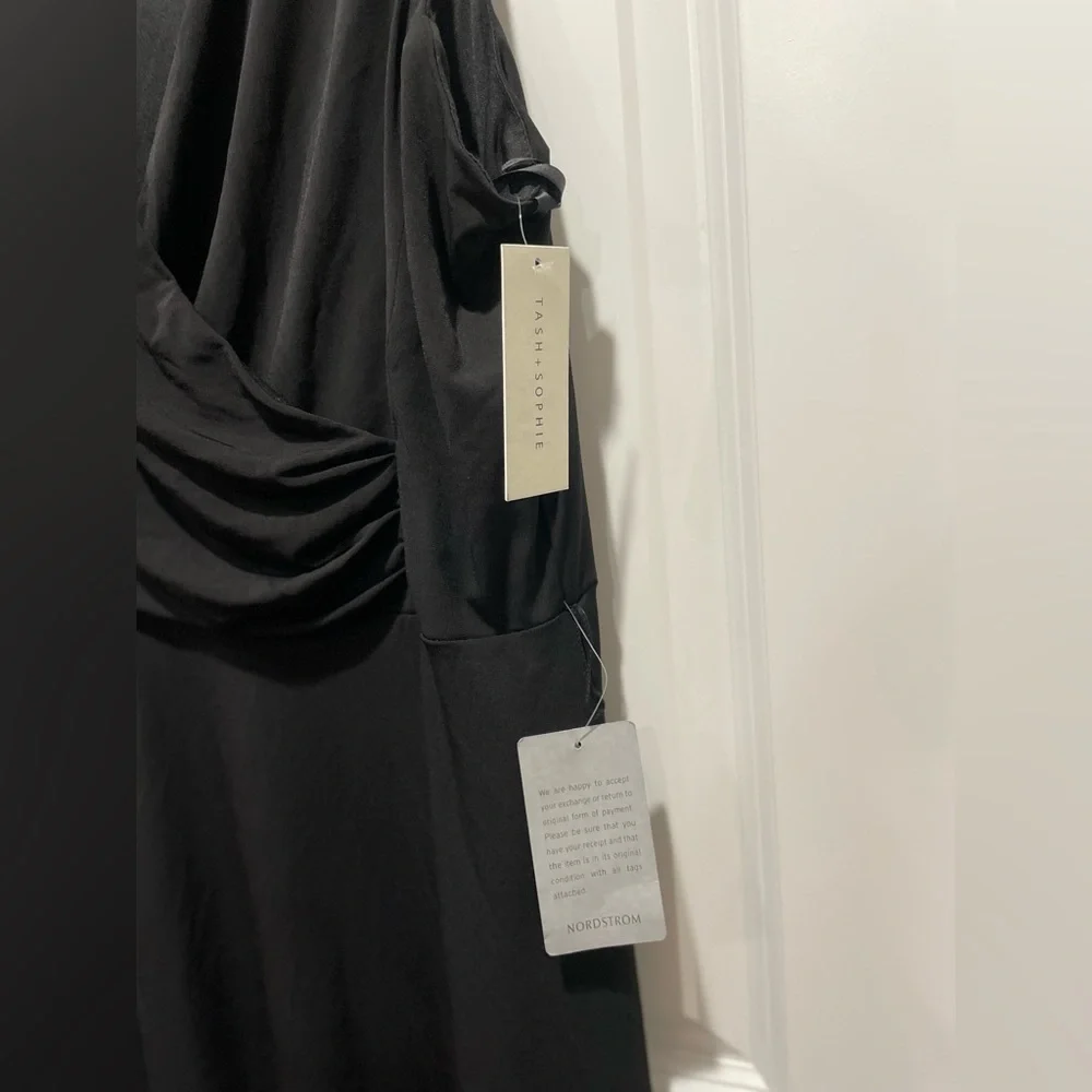 New Tash and Sophie Classic Black Midi Dress with V-Neck Size 16 - Picture 4 of 6